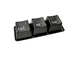 Комплект из 3 кружек &quot;Ctrl+Alt+Delete&quot; Оригинальный подарок в виде части клавиатуры компьютера.Цвета : черный и белый, размер чашек 200 мл, общий размер 27 х 10 см